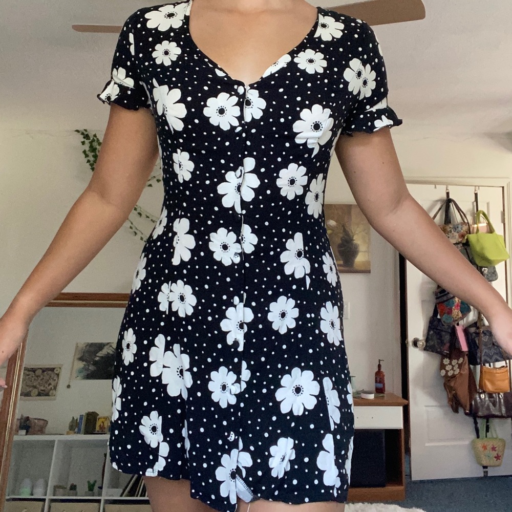 black and white floral button down dress